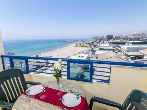 Apartamento con vistas a pie de playa