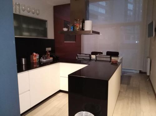 Apartamento Modernista con Garaje