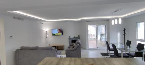 Apartamento moderno cerca de puerto banus