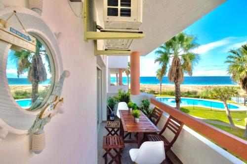 Apartamento Zahara con vistas espectaculares frente al mar