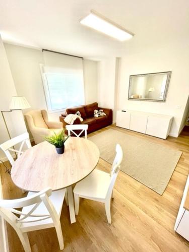 Apartamento a estrenar a 50 metros de la playa de Silgar