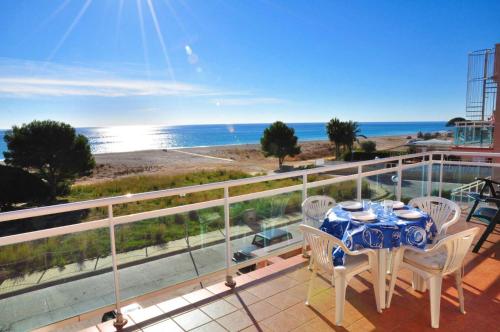 Apartamento vista a la playa en Hospitalet de L Infant 59203 Familly complex