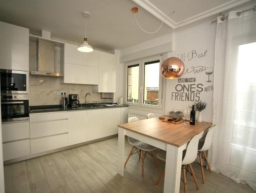 Apartamentos La Herradura Plaza
