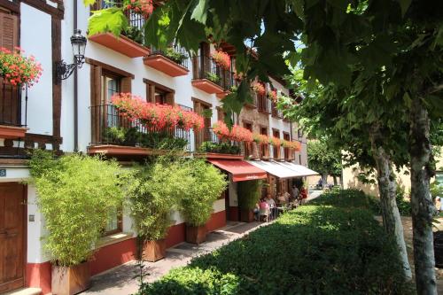 Apartamentos Turísticos Ezcaray