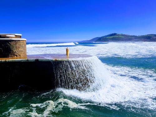 Apartamentos Zarautz Playa, con piscina y garaje