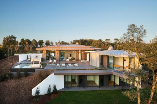 Holiday Rentals At Pga Catalunya