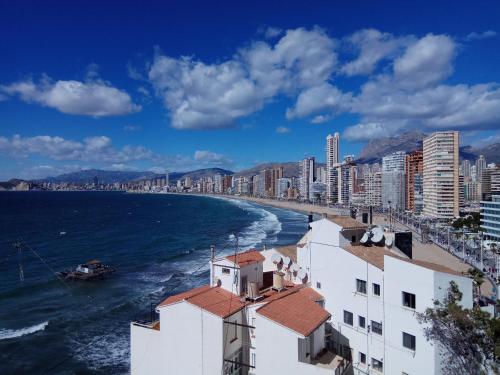 Apartment 1 bedroom, 90m Levante Beach