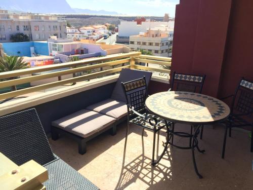 2 bedrooms appartement at Galdar 150 m away from the beach with sea view terrace and wifi