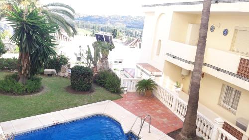 One bedroom appartement with shared pool furnished terrace and wifi at Las Lagunas de Mijas 7 km away from the beach