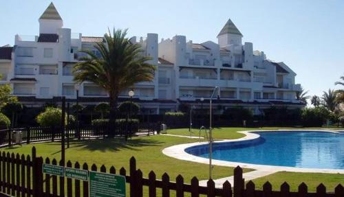 2 bedrooms appartement at Rota 400 m away from the beach with lake view shared pool and furnished terrace