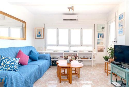 3 bedrooms appartement at Torrevieja 80 m away from the beach with sea view terrace and wifi