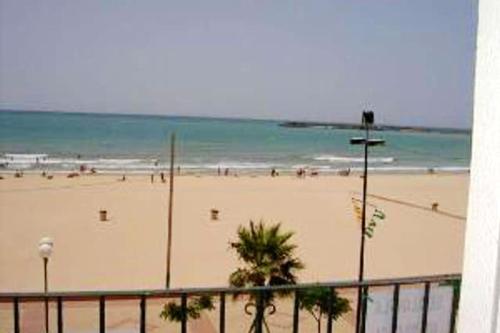 3 bedrooms appartement at Barbate 100 m away from the beach with sea view furnished terrace and wifi