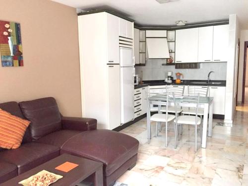 3 bedrooms appartement with furnished balcony and wifi at Arona
