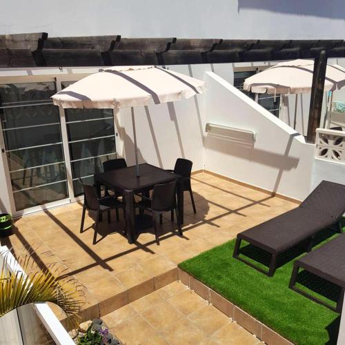 One bedroom appartement with shared pool and furnished terrace at Corralejo