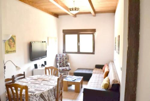 2 bedrooms appartement with city view shared pool and jacuzzi at Ambroz