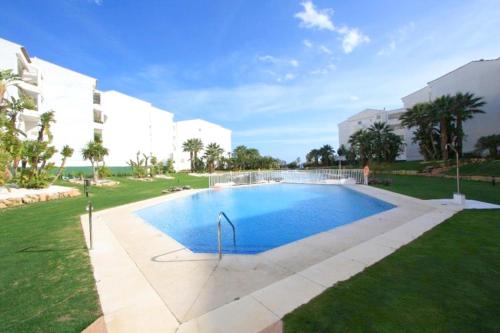 2 bedrooms appartement at Marbella 40 m away from the beach with shared pool furnished terrace and wifi