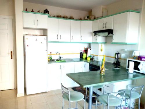 2 bedrooms appartement with sea view enclosed garden and wifi at San Sebastian de La Gomera