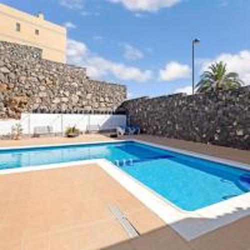 2 bedrooms appartement at Costa del Silencio 900 m away from the beach with shared pool furnished terrace and wifi