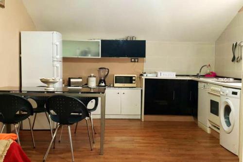 2 bedrooms appartement with terrace and wifi at Valdovino 1 km away from the beach