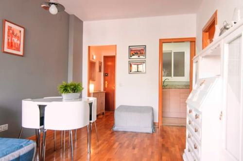 One bedroom appartement with wifi at Barcelona 3 km away from the beach