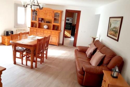 2 bedrooms appartement with enclosed garden and wifi at Maspujols