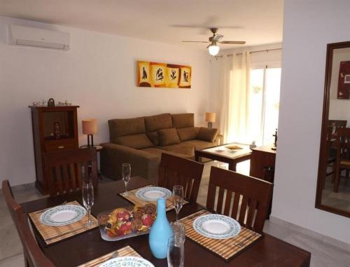 Apartment - 2 Bedrooms with Pool and WiFi - 04229