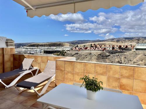 Apartment in Mogan with pool and nice views