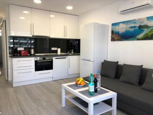 Top-Apartment mit seitlichem Meerblick in Playa del Ingles, Maspalomas, Gran Canaria