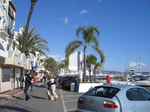 Apartment in Puerto Banus