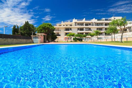 Uhc Las Dunas Apartments