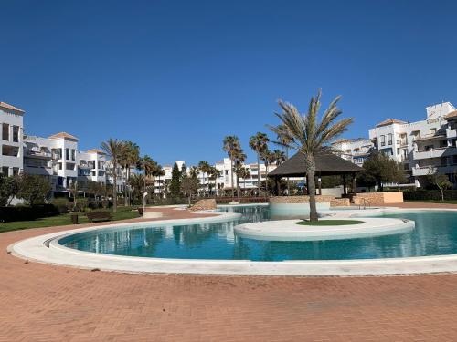 Apartment on Top Beach location next to the 27h golf and marina