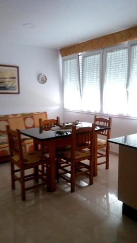 2 bedrooms appartement with sea view and wifi at El Grove 1 km away from the beach