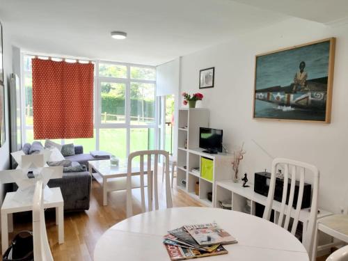2 bedrooms appartement with enclosed garden at Foz 1 km away from the beach
