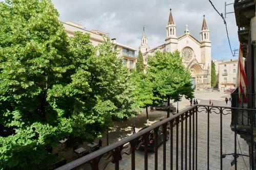 Room-Independent In Vilafranca Center