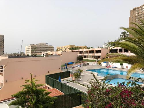 Sunny apartment near the beach with Wifi, balcony and Pool