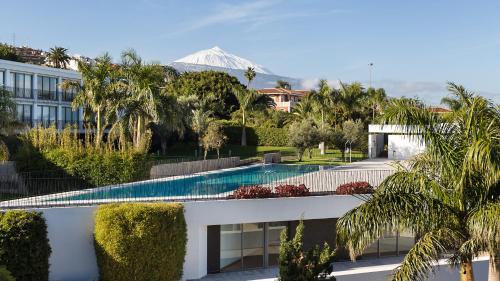 Apartment with Mount Teide and sea views