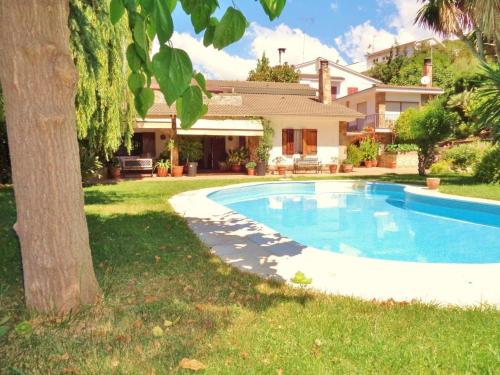 Authentic holiday villa in Sant Pol de Mar, just 250 meters from the beach