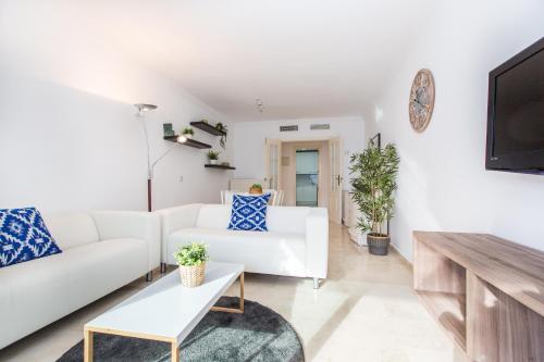 Awesome 2 Bedroom Apt With Pool And Parking In Puerto Banús - Rdr197