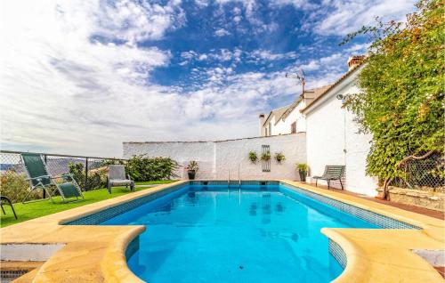Awesome home in Cañete la Real w/ Outdoor swimming pool, Outdoor swimming pool and 5 Bedrooms