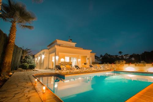 Abahana Villas Baladrar