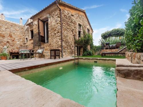 Balmy Villa in Pals with Private Swimming Pool