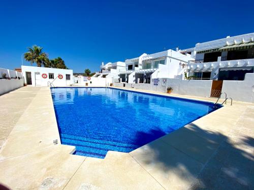 Tarifa Cozy House - Beach, Pool, Terrace, Wifi