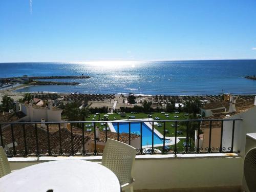 Beachfront Cabopino