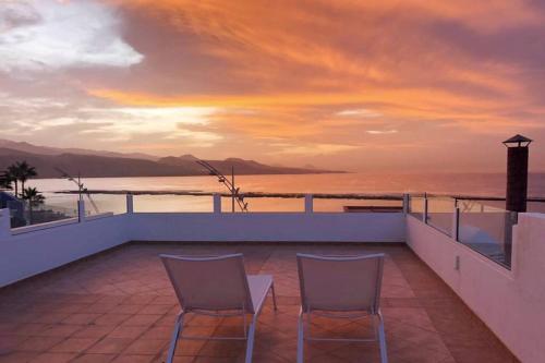 Beachfront rooftop in Las Canteras