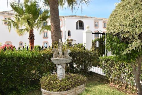 Beautiful 1 Bedroom Garden Apartment in Riviera