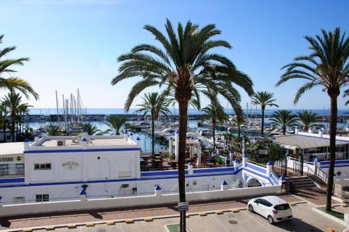 Big 2-Bed Apartment in Estepona sea view at port