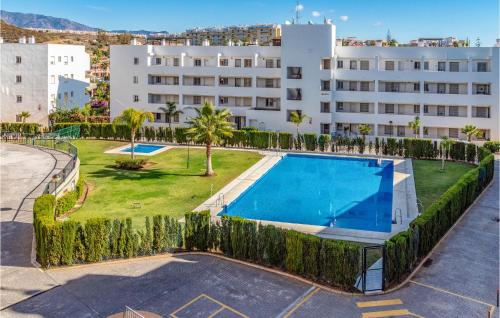 Beautiful apartment in Mijas Costa w/ Outdoor swimming pool and 2 Bedrooms