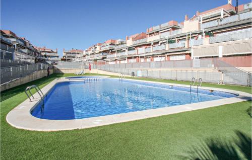 Beautiful apartment in Santa Pola with Outdoor swimming pool, WiFi and 3 Bedrooms