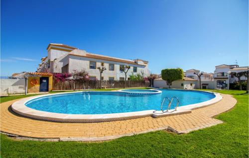 Beautiful apartment in Santa Pola with WiFi, Outdoor swimming pool and 3 Bedrooms