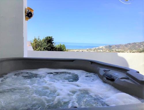 Beautiful apartment with Jacuzzi and Sea view